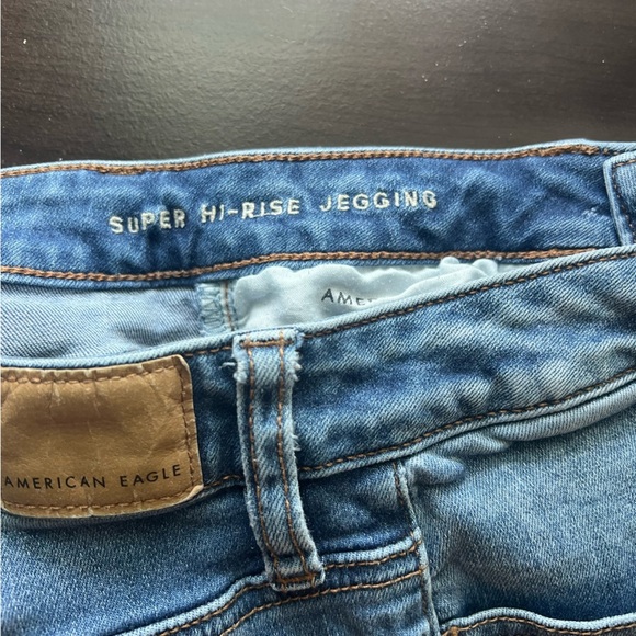 American Eagle Distressed Super High Rise Jeggings Size 4 - Picture 7 of 8